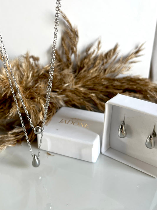 CARINE l Boucles d'oreilles et/ou collier petite gouttelette doré ou argenté
