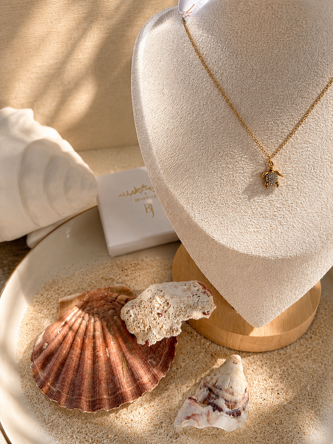 Tika l Collier tortue 🐢 doré et zircon blanc