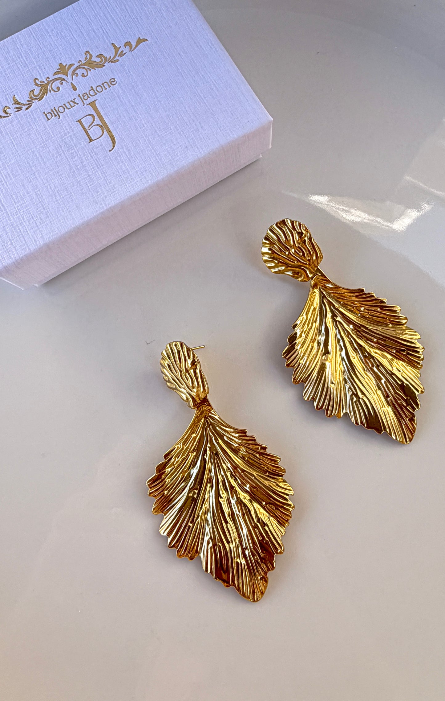 DORINE l Boucles d'oreilles feuilles dorées