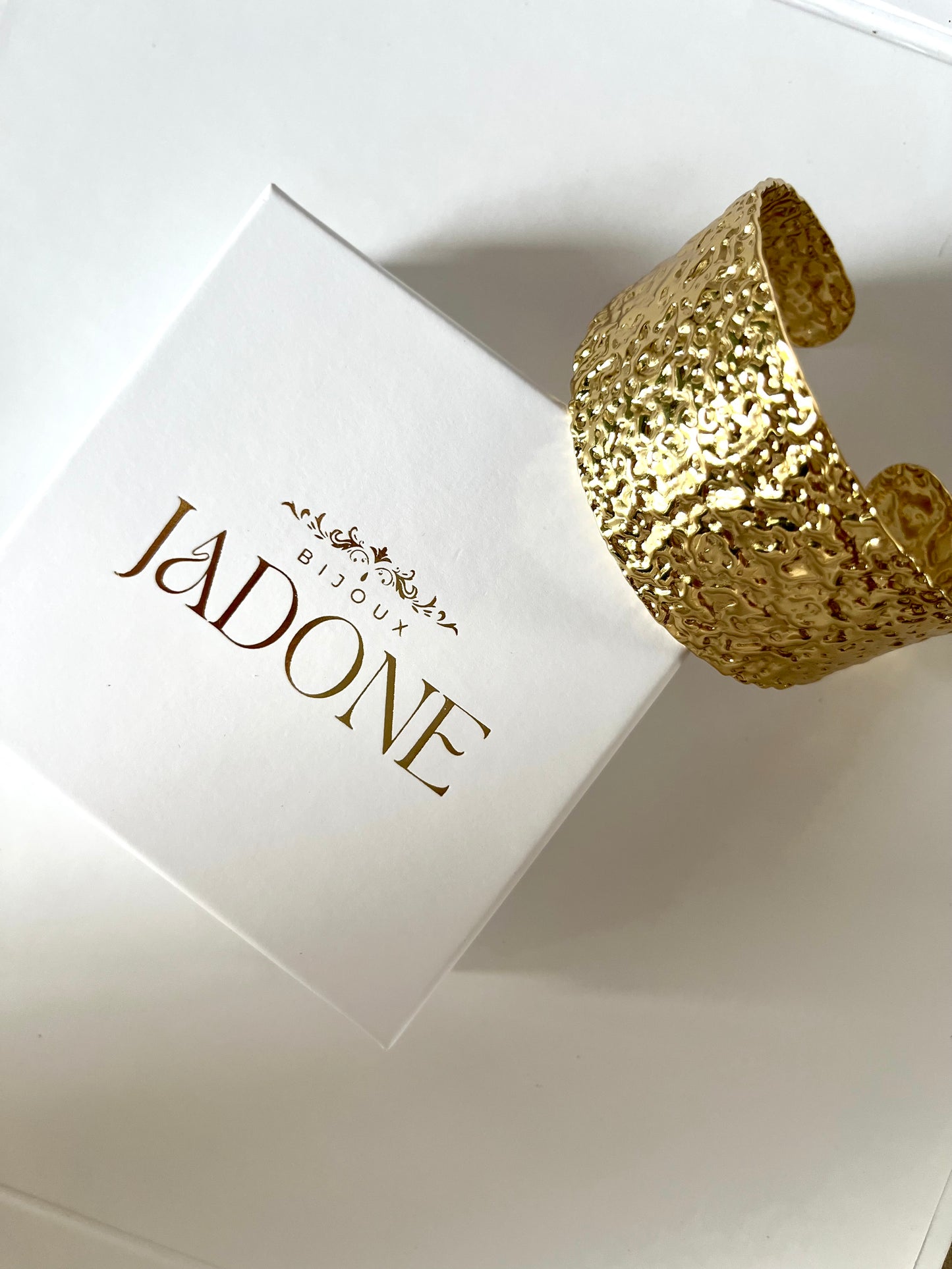 Nerida l Bracelet jonc doré ajustable