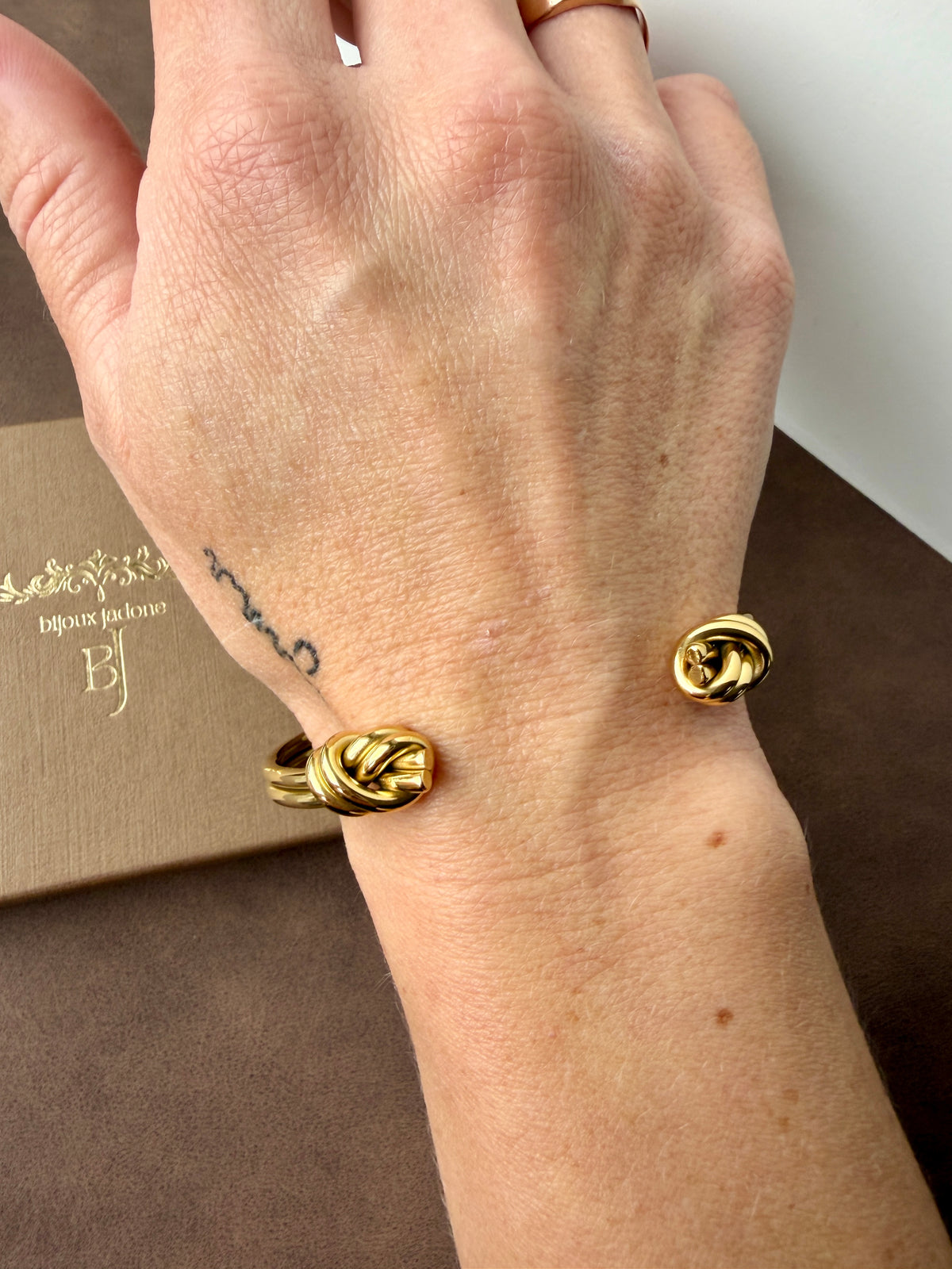 Nicosie - bracelet jonc