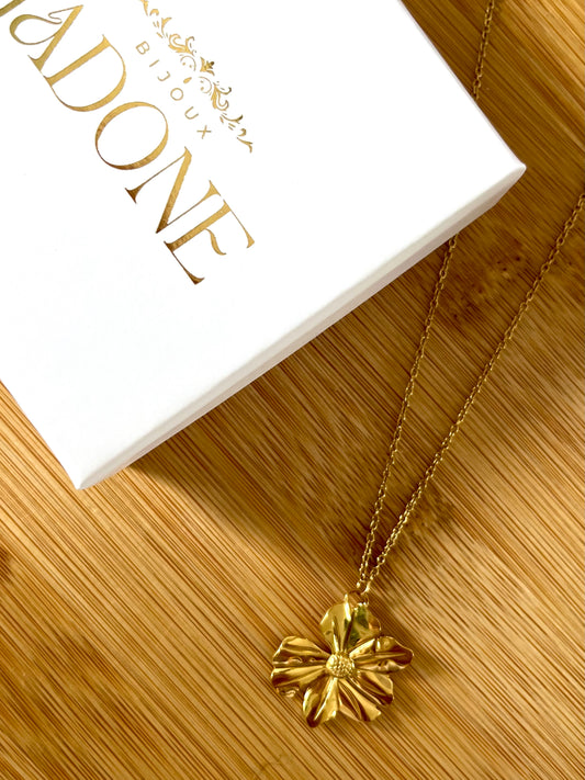 Mendosa l Collier fleur doré chic