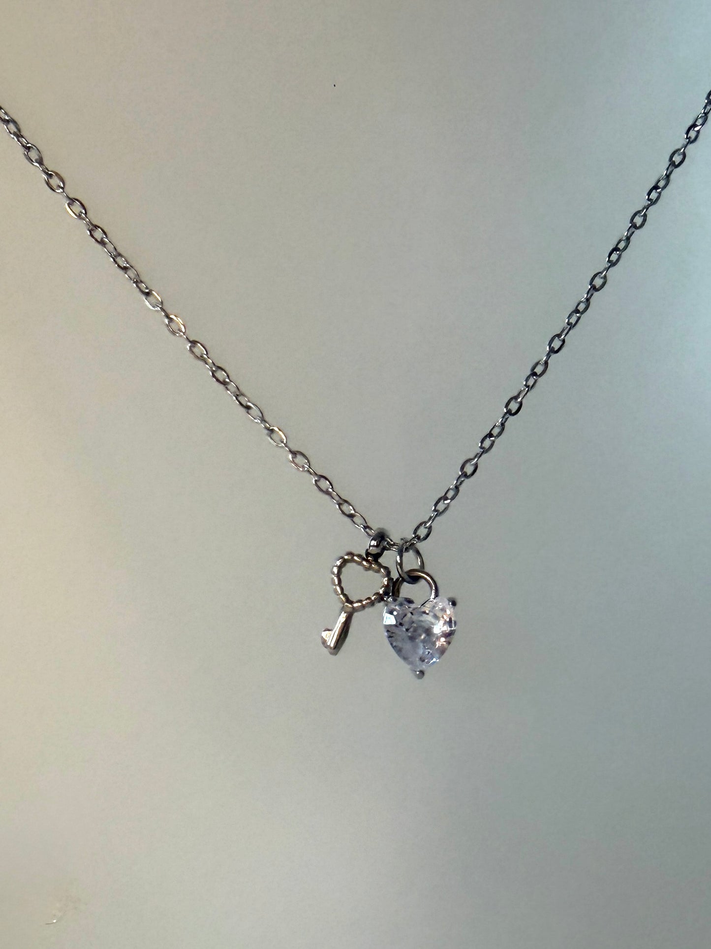 Infini l collier cœur clé argenté et/ou doré