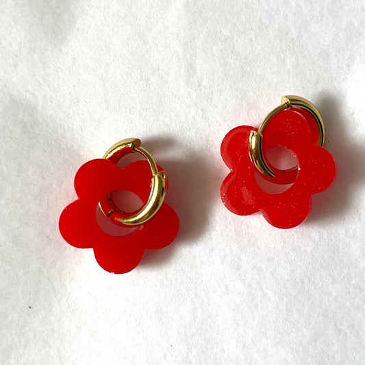 Pampille l Créoles dorées et sa fleur rouge