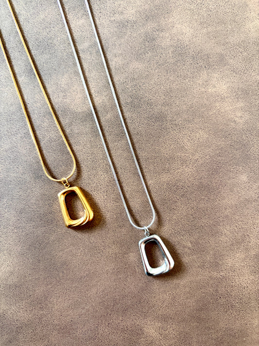 Miu l collier doré ou argenté