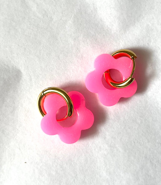 Pampille l Créole dorées et sa fleur rose fushia